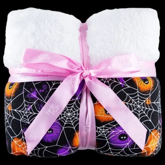 GOMEZ GLOW-IN-THE-DARK PLUSH THROW BLANKET!!! NIB - Picture 2 of 7